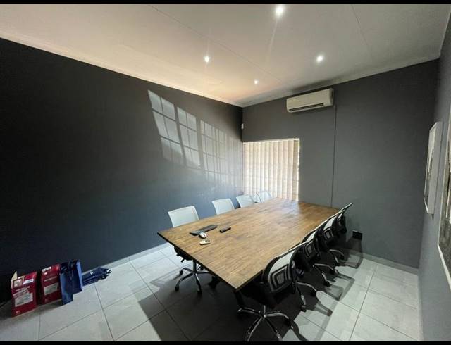 INDUSTRIAL PROPERTY TO RENT IN HENNOPSPARK